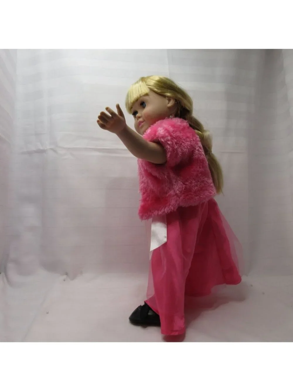 Fibre Craft FCM 1996 Blonde Jointed 18